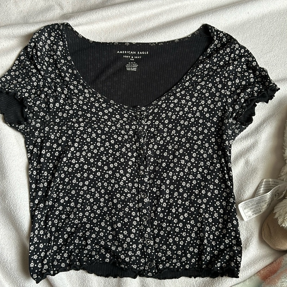 American Eagle floral crop top